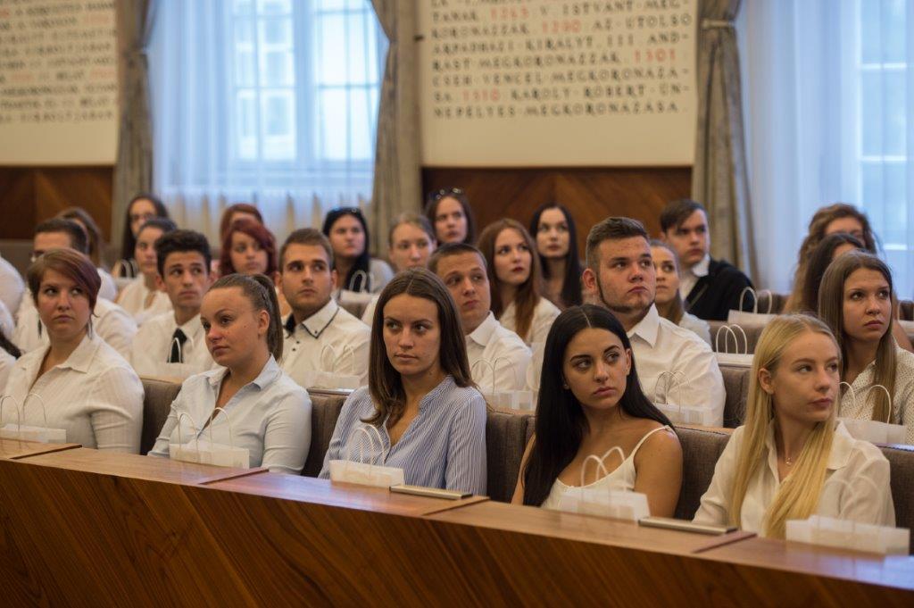 Erasmus-os szakmai gyakorlatra induló diákok jártak a Városházán