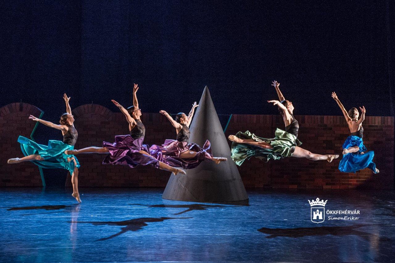 Nézze meg képeken a Székesfehérvári Balett Színház Carmenjének próbáját