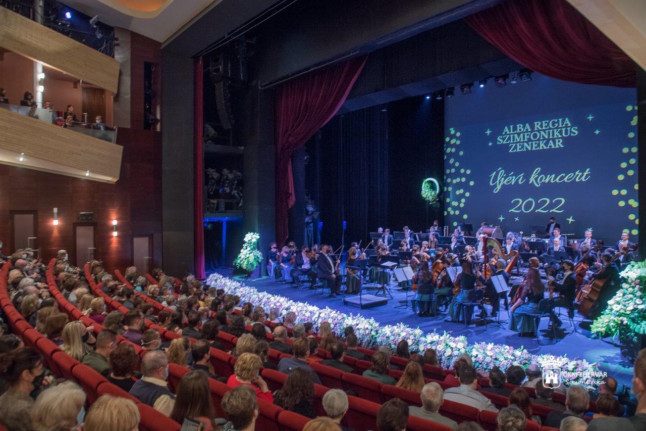 Újévi koncert Fehérváron az Alba Regia Szimfonikus Zenekarral