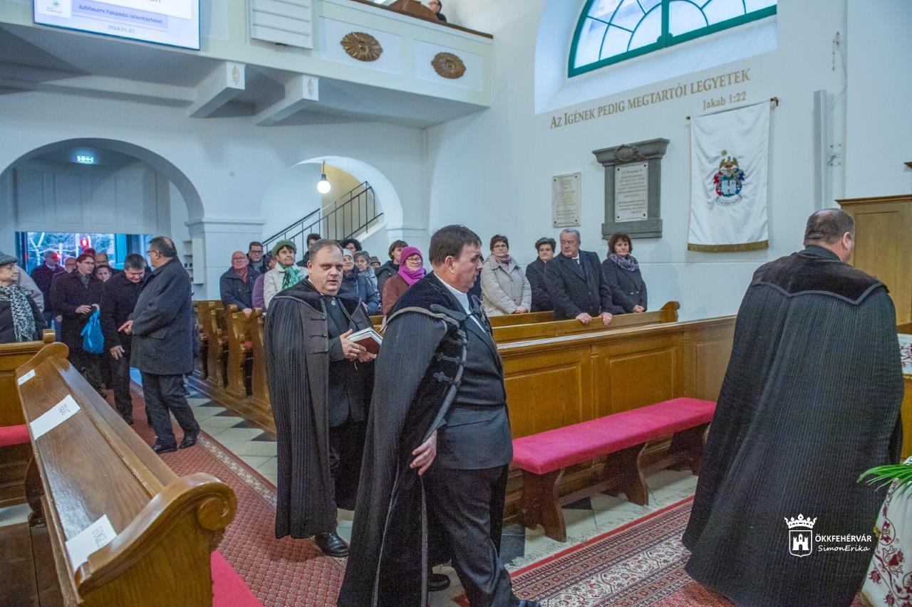 Hálaadó istentisztelettel kezdődött a fehérvári reformátusok jubileumi éve