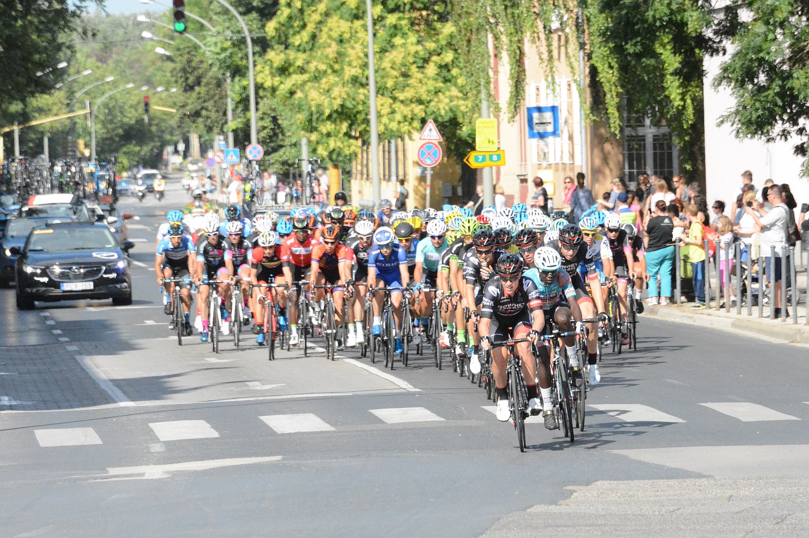 Átszáguldott Fehérváron a Tour de Hongrie mezőnye