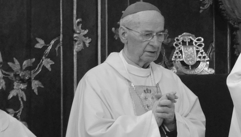 Gyászmisével emlékeznek Dr. Takács Nándor püspökre
