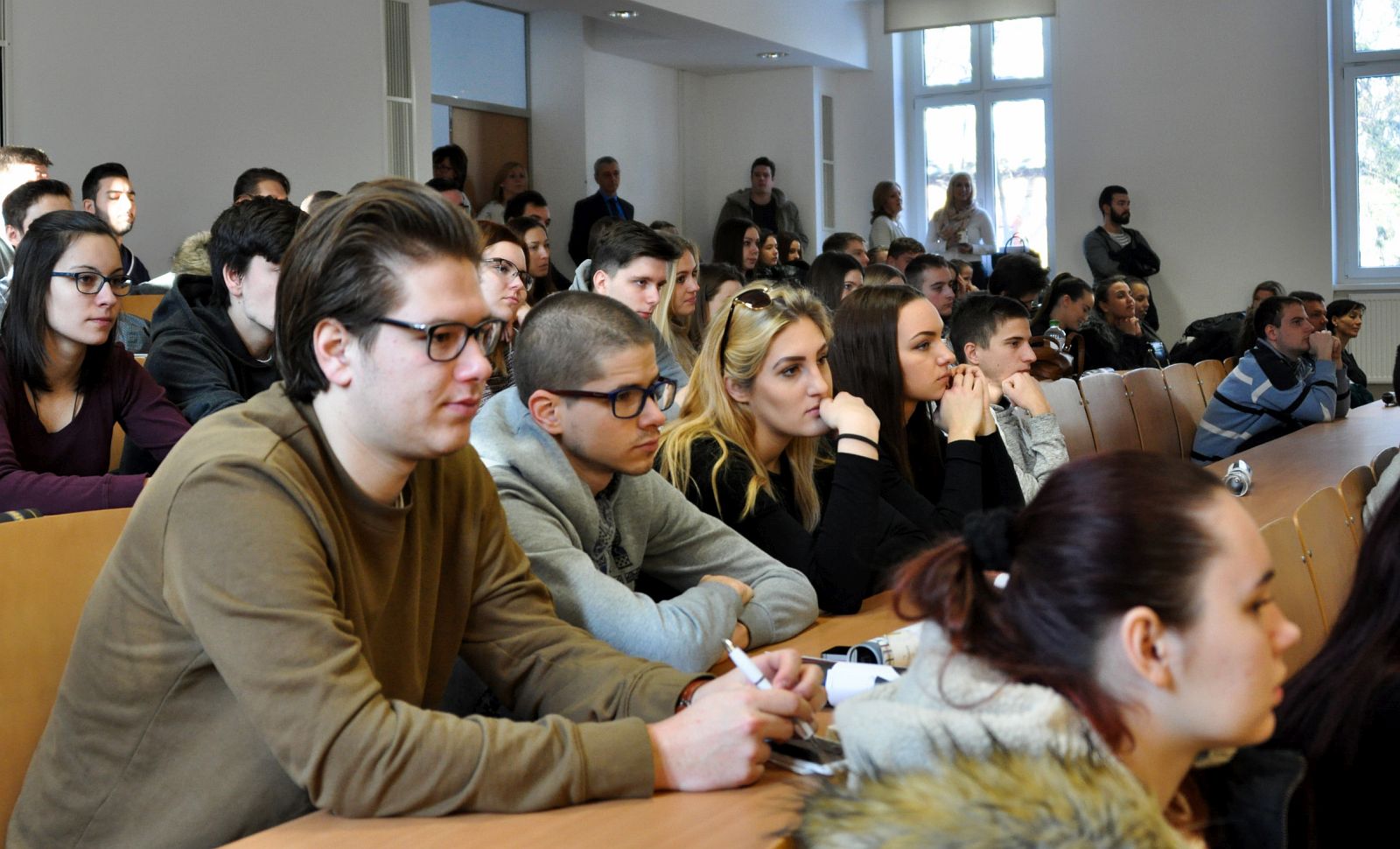 A Corvinus és az Óbudai Egyetem is nyílt napra várja a fiatalokat Fehérváron