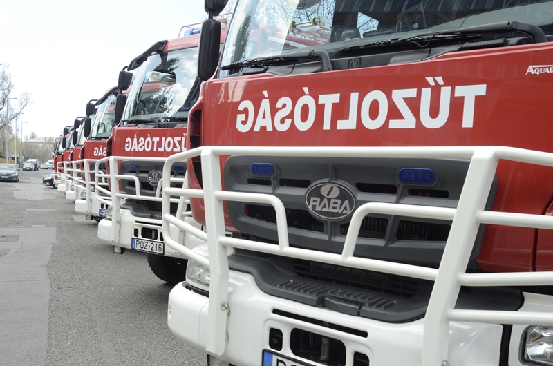 Új, hazai gyártású tűzoltóautó érkezett Székesfehérvárra is