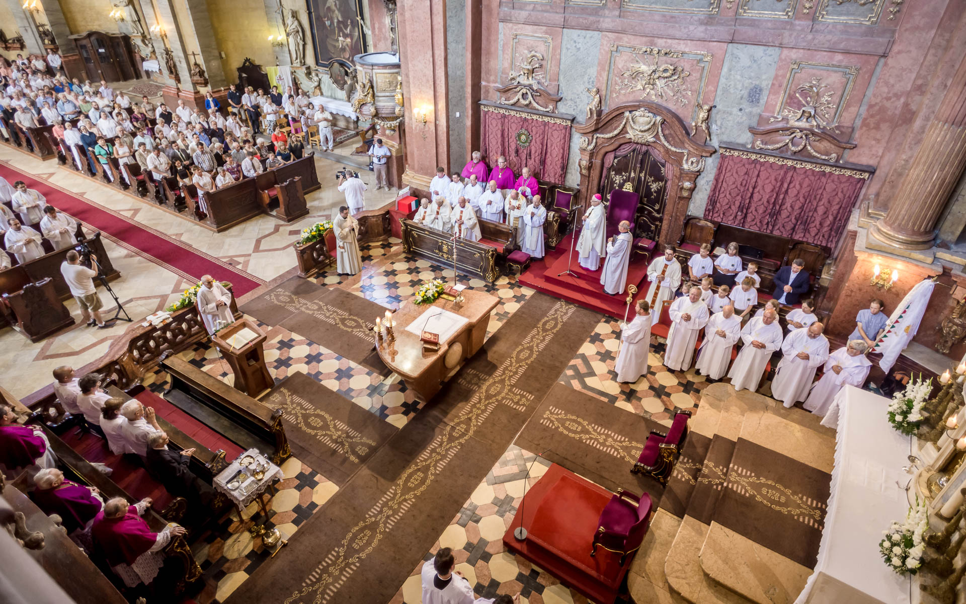 Pap,- és diakónusszentelés lesz szombaton, a Prohászka templomban