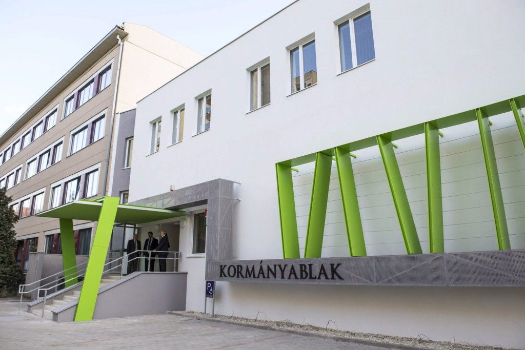 Új nyitvatartás a kormányablakokban - Fehérvárin így tartanak nyitva