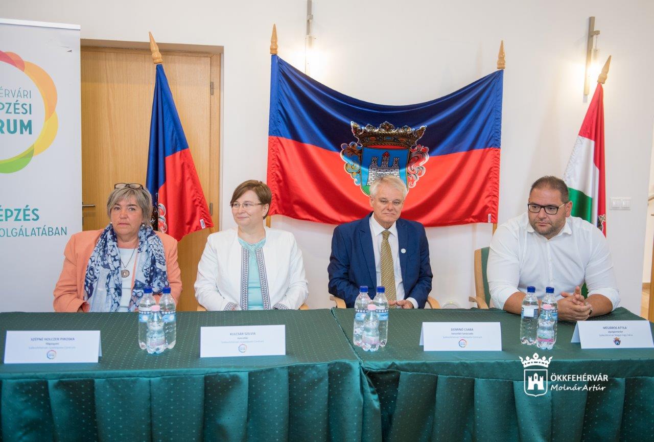 Székesfehérvári Szakképzési Centrum - iskolaigazgatók és új vezetők is bemutatkoztak