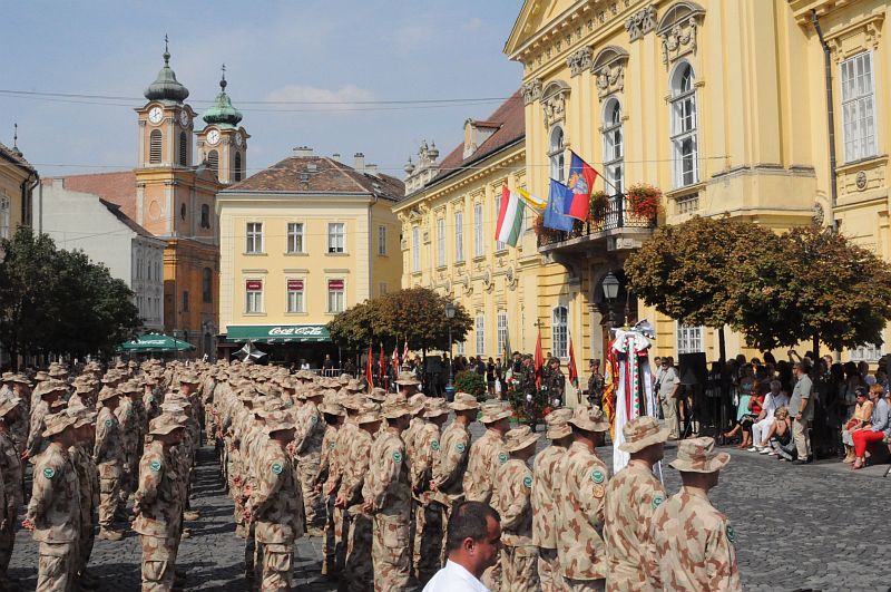 Köszönet a magyar katonáknak - az afganisztáni misszióban szolgálatot teljesítőket szólította meg a polgármester