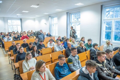 Gazdasági képzéseket indít 2023-tól az Óbudai Egyetem Székesfehérváron