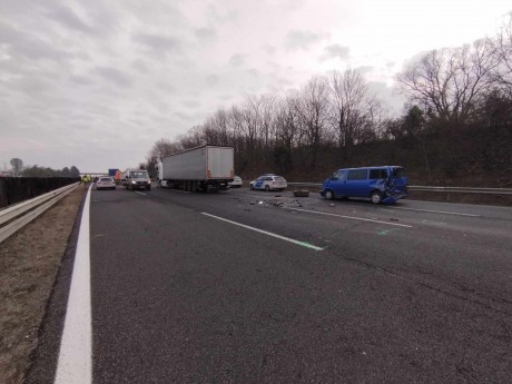 Súlyos  balesetek miatt teljes útlezárás volt az M7-es autópálya Fejér vármegyei szakaszán