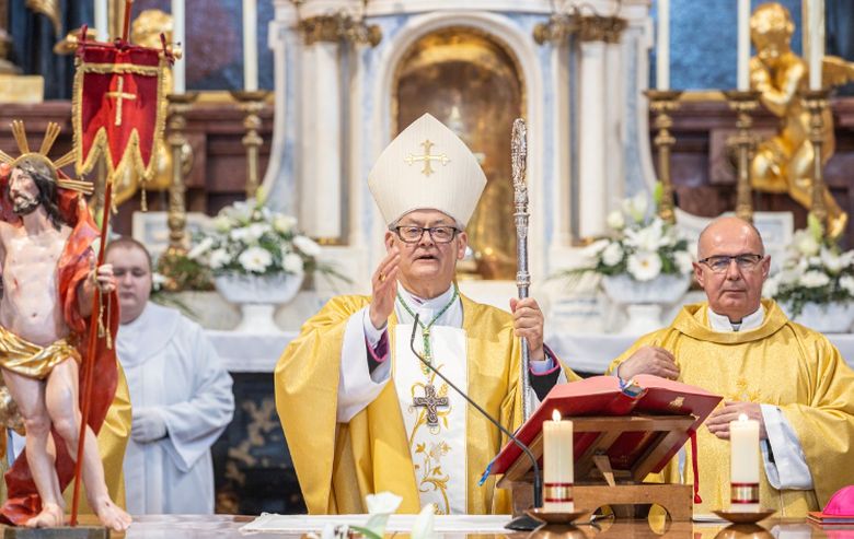 Húsvét öröme, egész életünk öröme - Húsvétvasárnapi püspöki szentmise