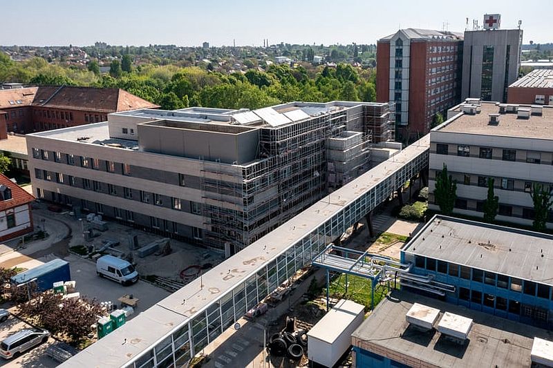 Nyáron adhatják át a Szent György Kórház új, 64 kórtermes épületét
