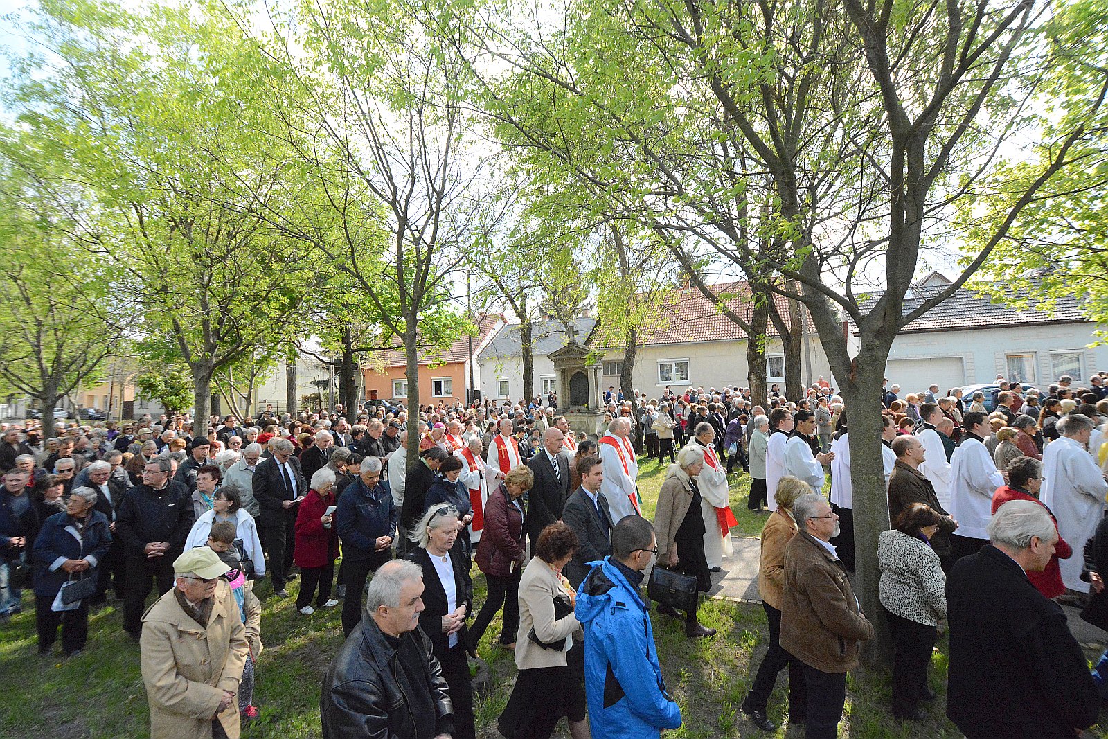 Nagypénteki közös keresztút a Palotavárosi kálváriánál
