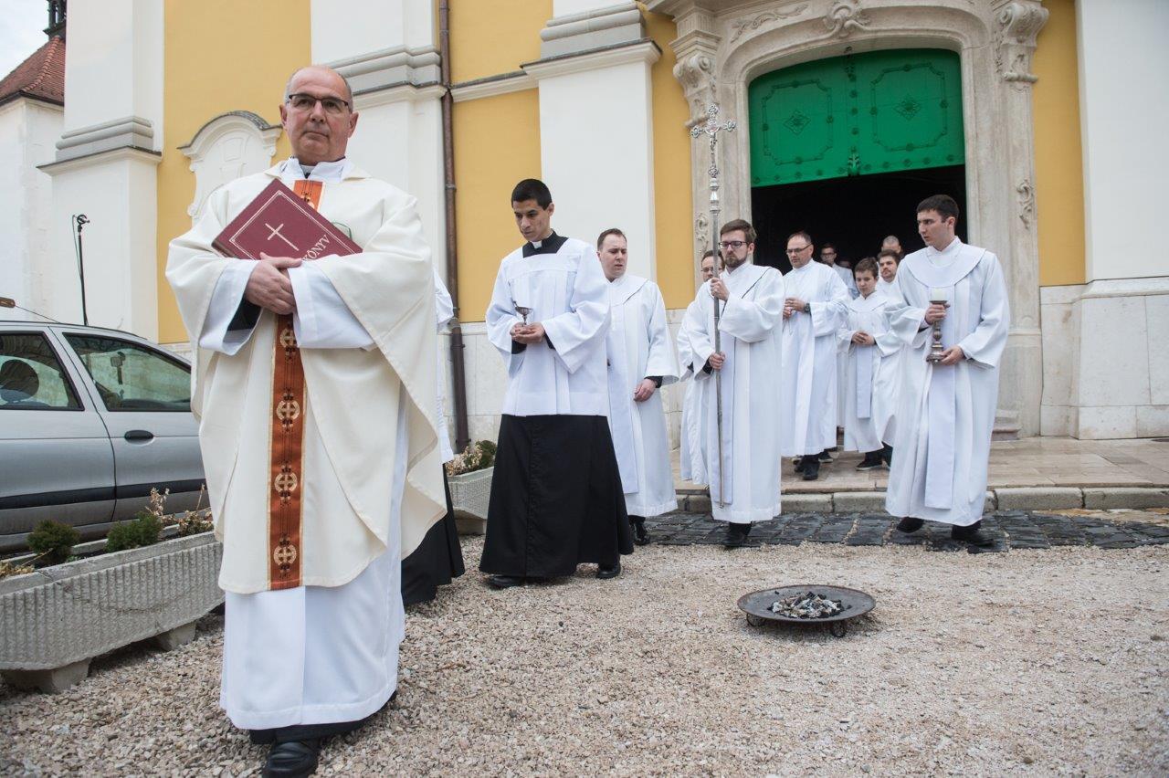 Húsvét vigíliája a Székesegyházban
