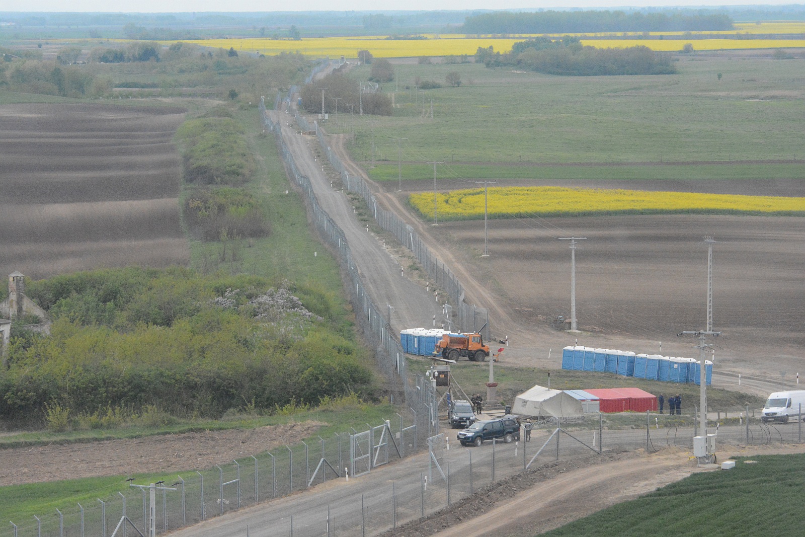 Köszönet a déli határon szolgáló katonáknak és rendőröknek