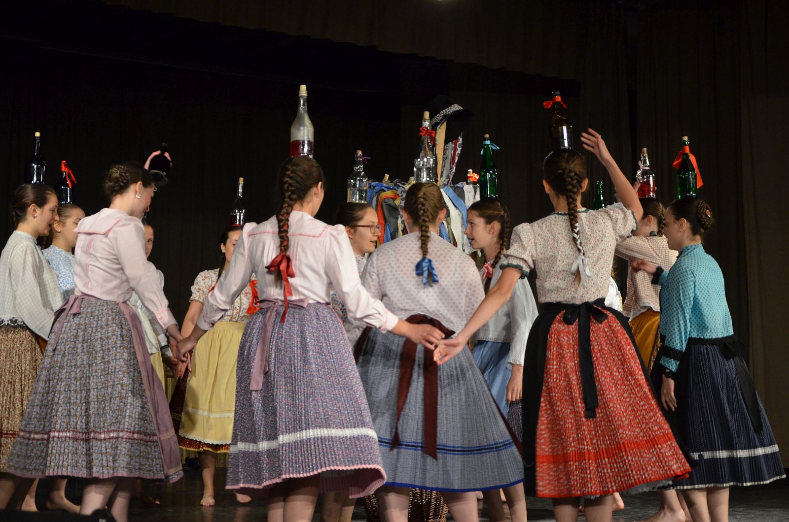 Húzd keresztül néptáncfesztivál