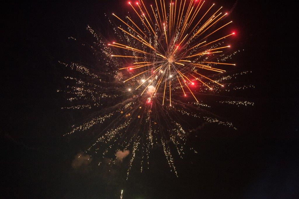 Óriástortával és tűzijátékkal ünnepelt szombaton a 20 éves FEZEN