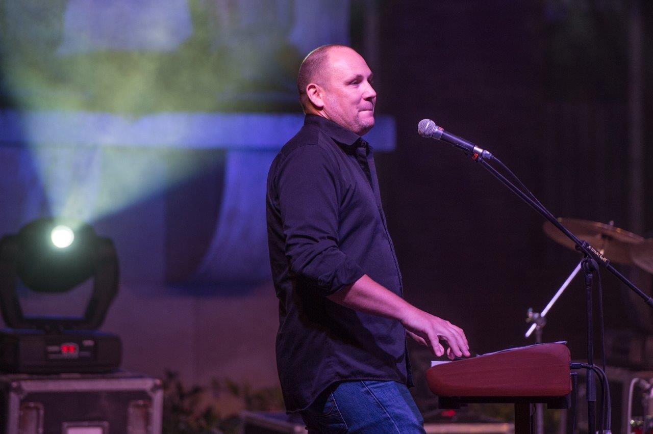 United Experience a Bartók Béla téren