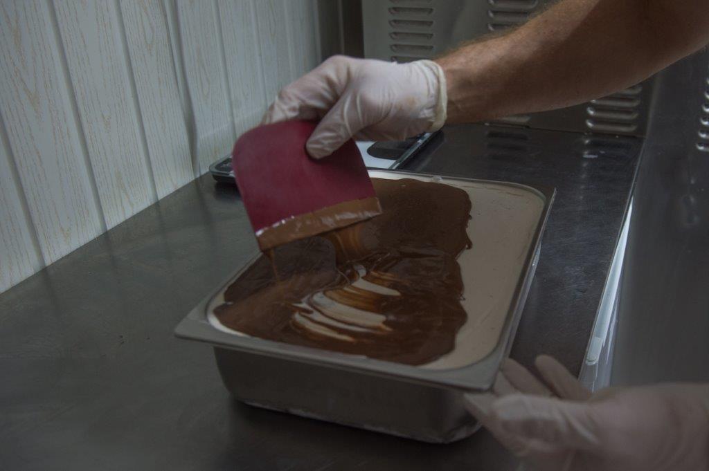 Így készül a fehérvári zserbó fagyi