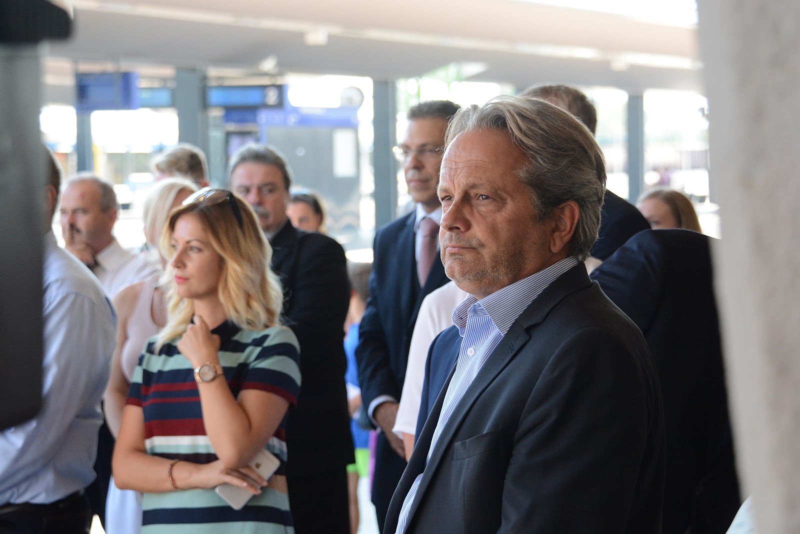 Szent István és Székesfehérvár a MÁV Bombardier Traxx mozdonyán