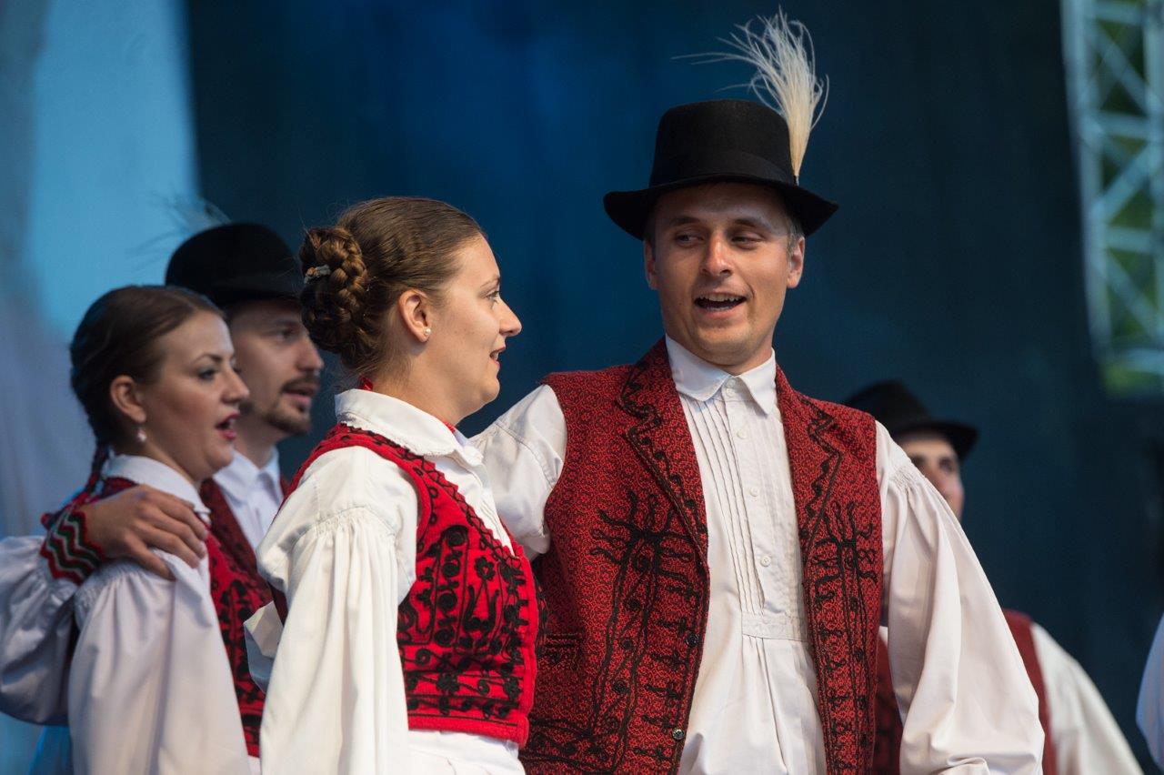 „Táncra, magyar!” - a magyar folklór táncaival ért véget a Királyi Napok
