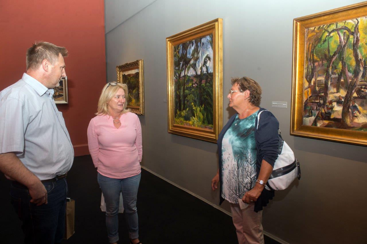 Az 5000. látogatót köszöntötték az Aba-Novák kiállításon