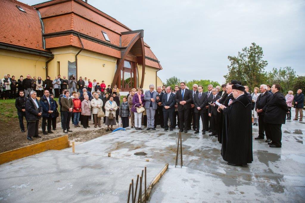 Letették a református gyülekezeti ház alapkövét