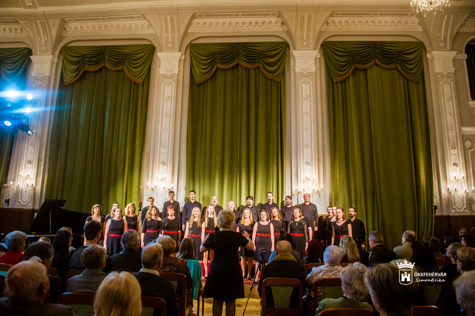 Szállj dallam, szállj! - farsangi operaparádé Fehérváron