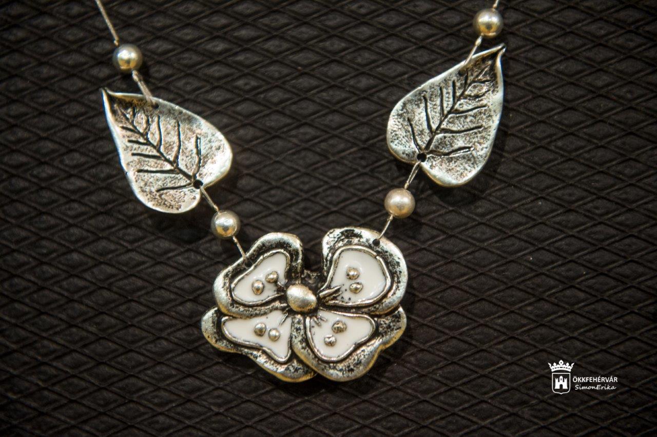 Németh Orsi és Tárnok Orsi kiállítása az Öreghegyi Közösségi Házban