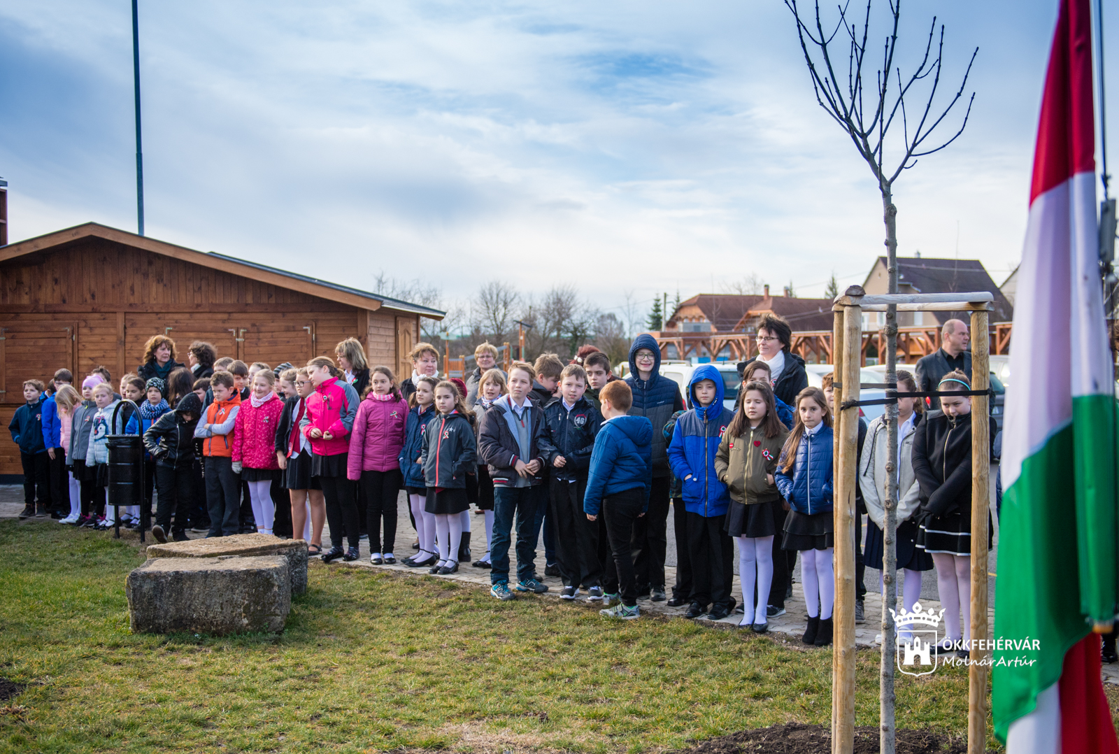 Megemlékezés, szoboravatás és épületbejárás Feketehegyen