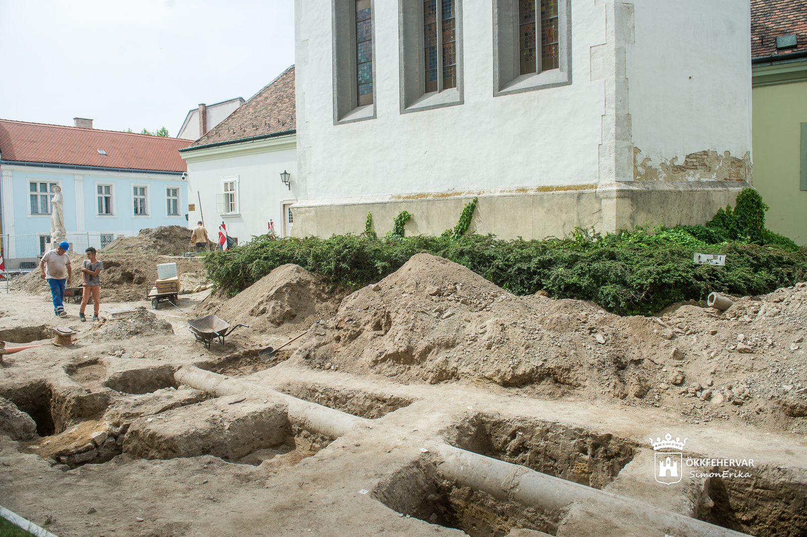Képeken a Bazilika melletti ásatás