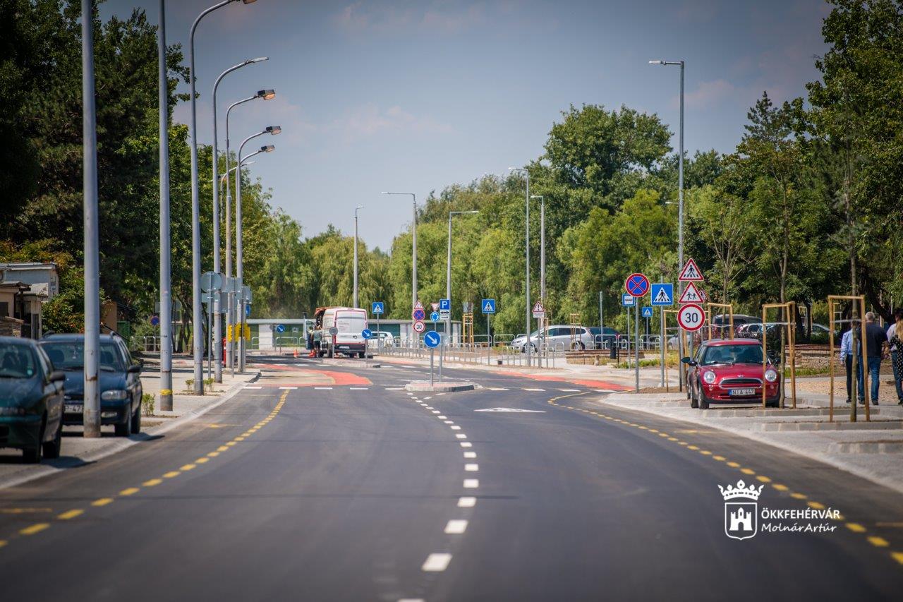 Nézze meg képeken milyen lett a felújított Ligetsor!