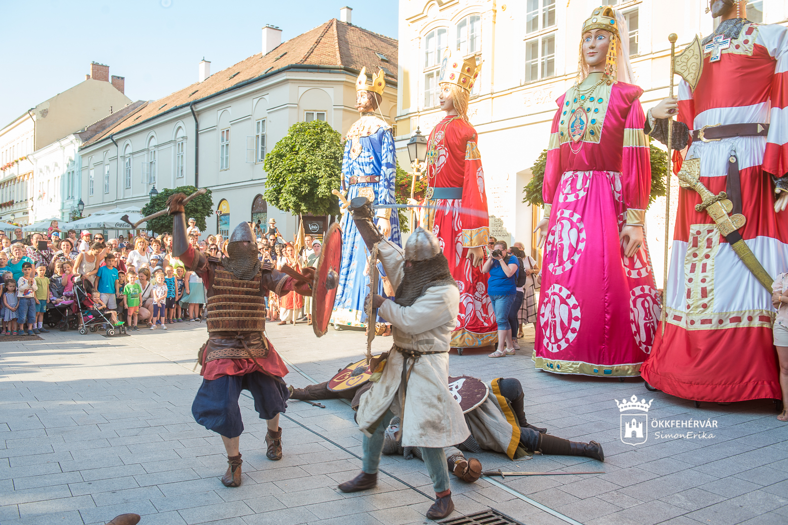 Salamon király kíséretében érkezett a Belvárosba Szent László és családja