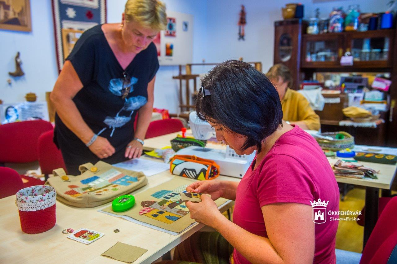 Megnyílt az Asszonyműhely alkotótábor a Rác utcában
