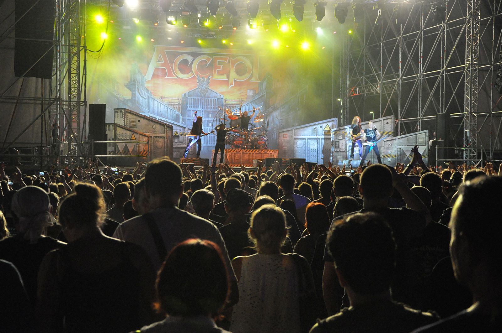 Accept, The Prodigy és magyar sztárok a FEZEN második napján