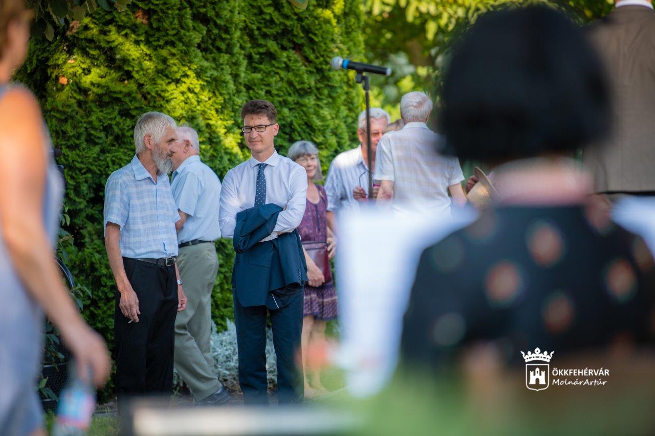 Horváth János Királyszobor című alkotásának avatása Kisfaludon
