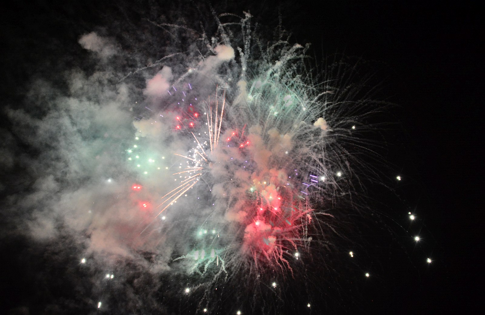 Nézze meg képeken, milyen volt az Augusztus 20-i tűzijáték Fehérváron