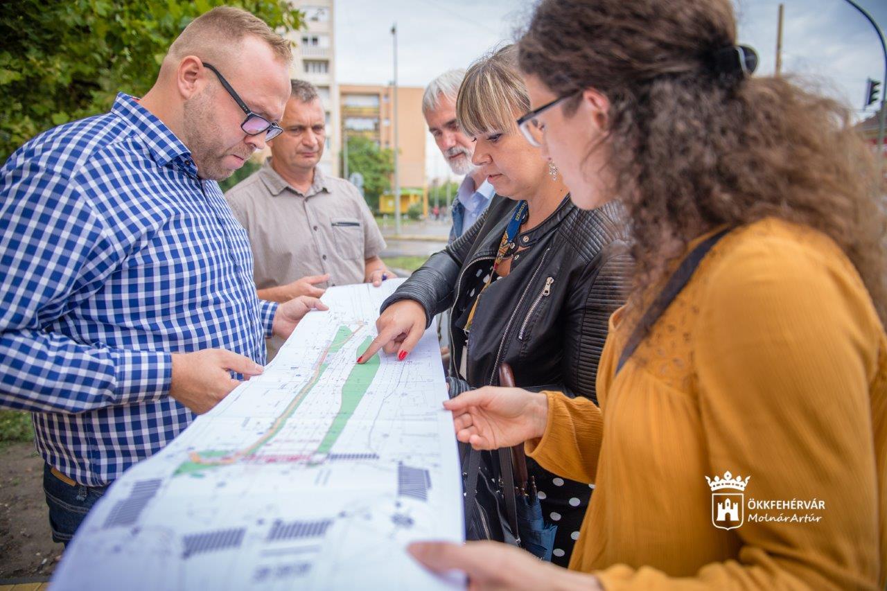 Munkaterület-átadás a Széchenyi-Horvát István kereszteződésben