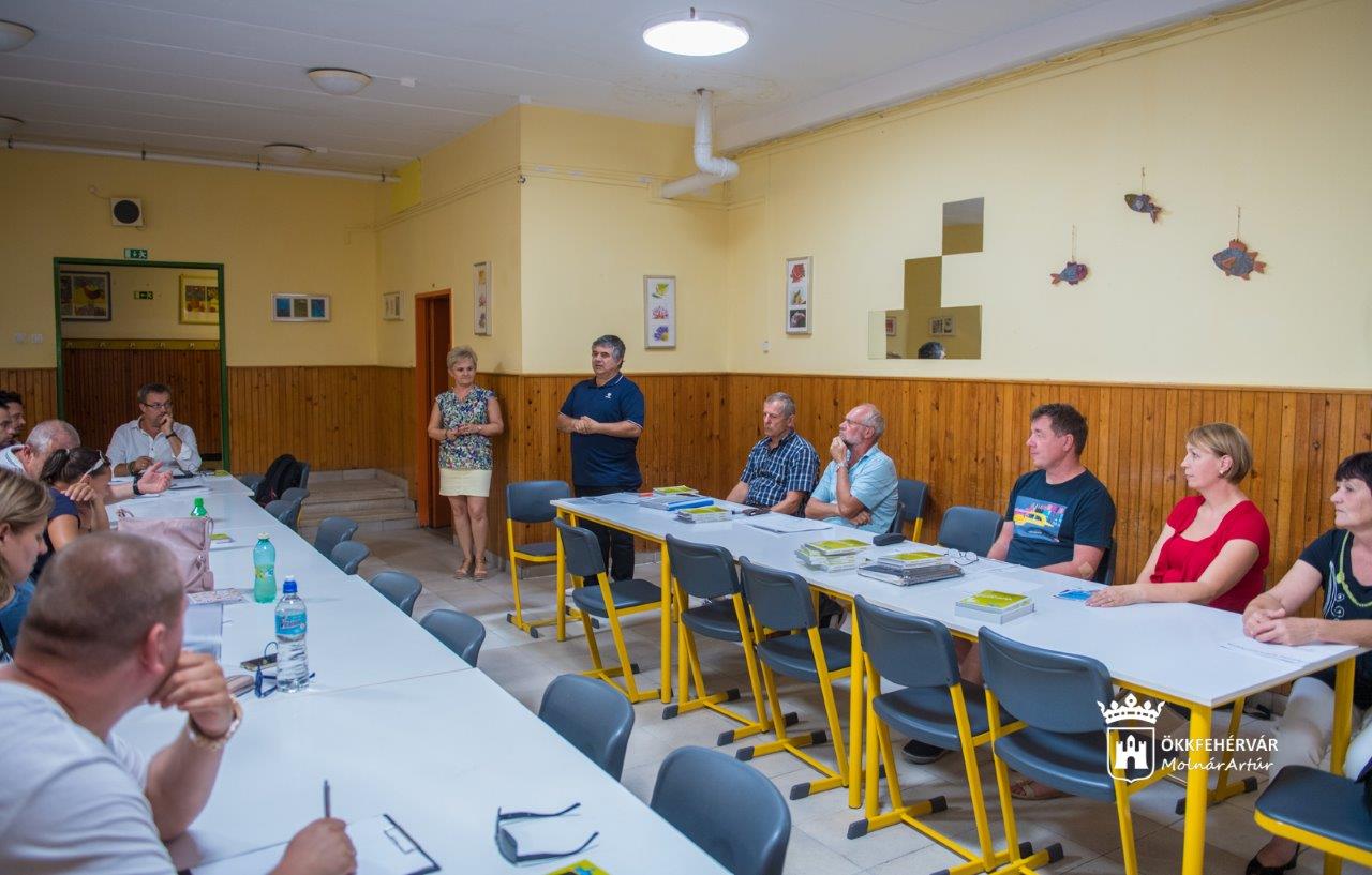 Fehérvári testnevelők szakmai fóruma a Tóvárosi Általános Iskolában