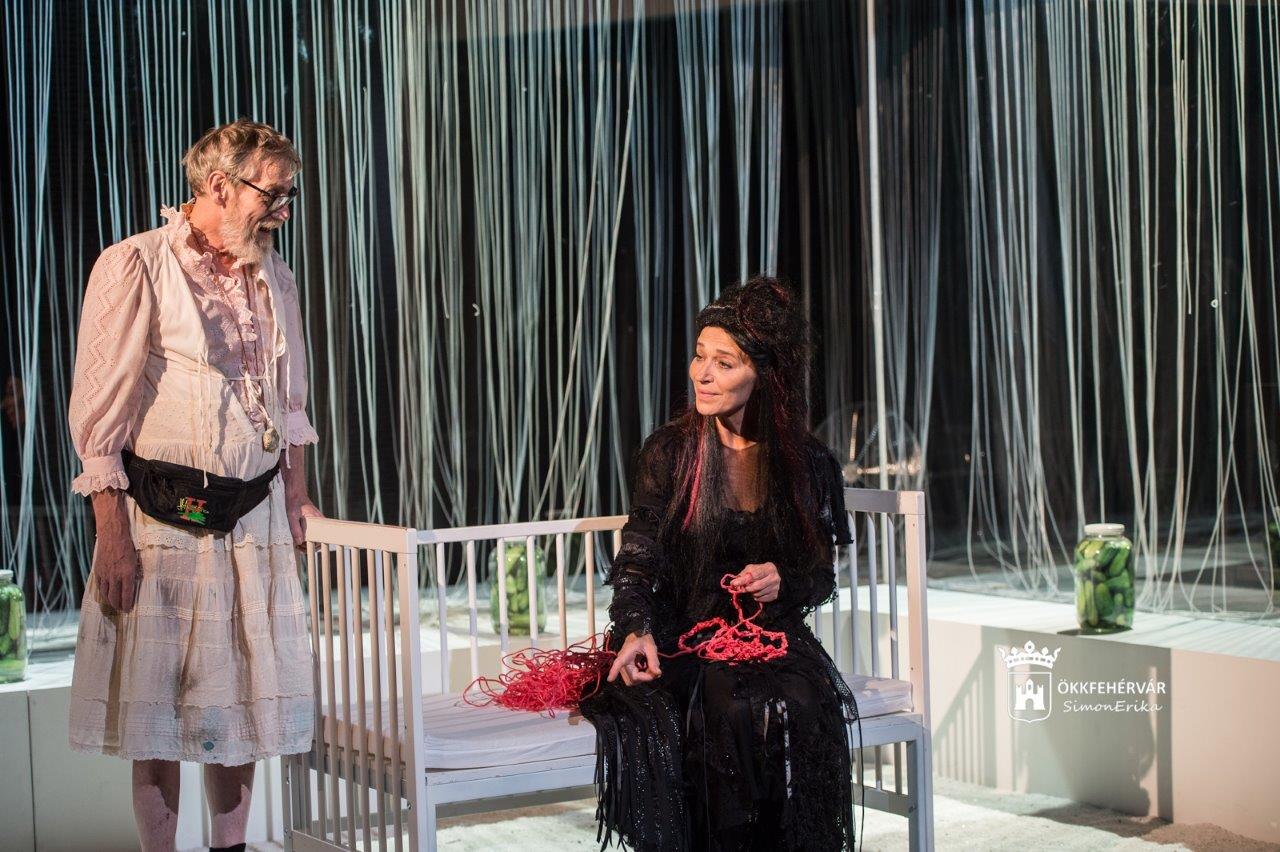 Közeleg az idő - szombaton bemutató a Kozák András Stúdióban