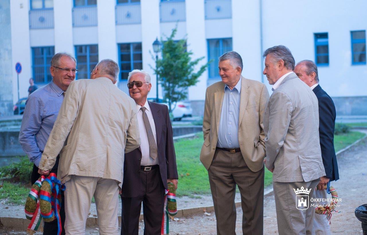 Emlékezés Romhányi György professzorra és a róla nevezett díj átadása