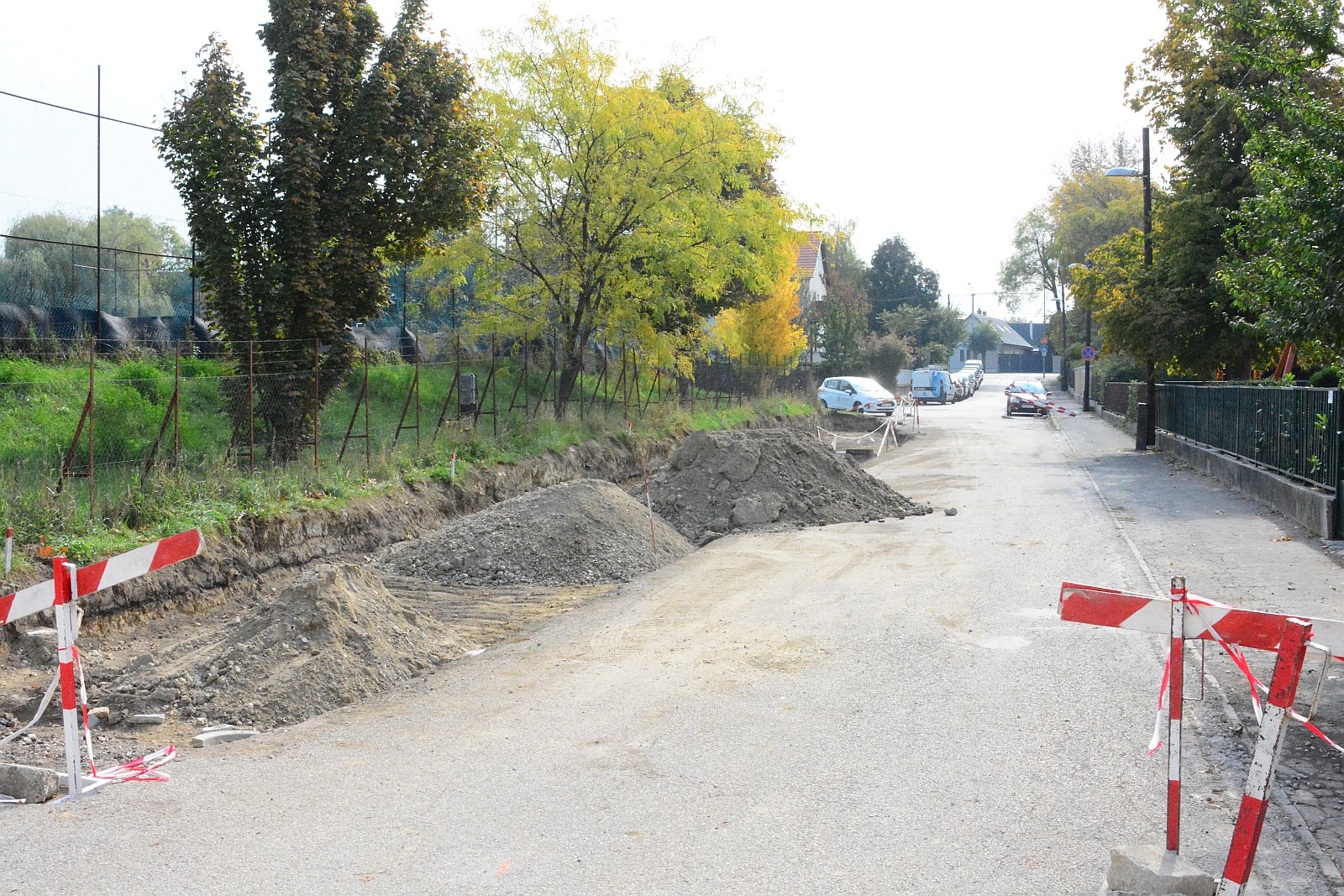 Elkezdődött a parkolóépítés az Óvoda utcában