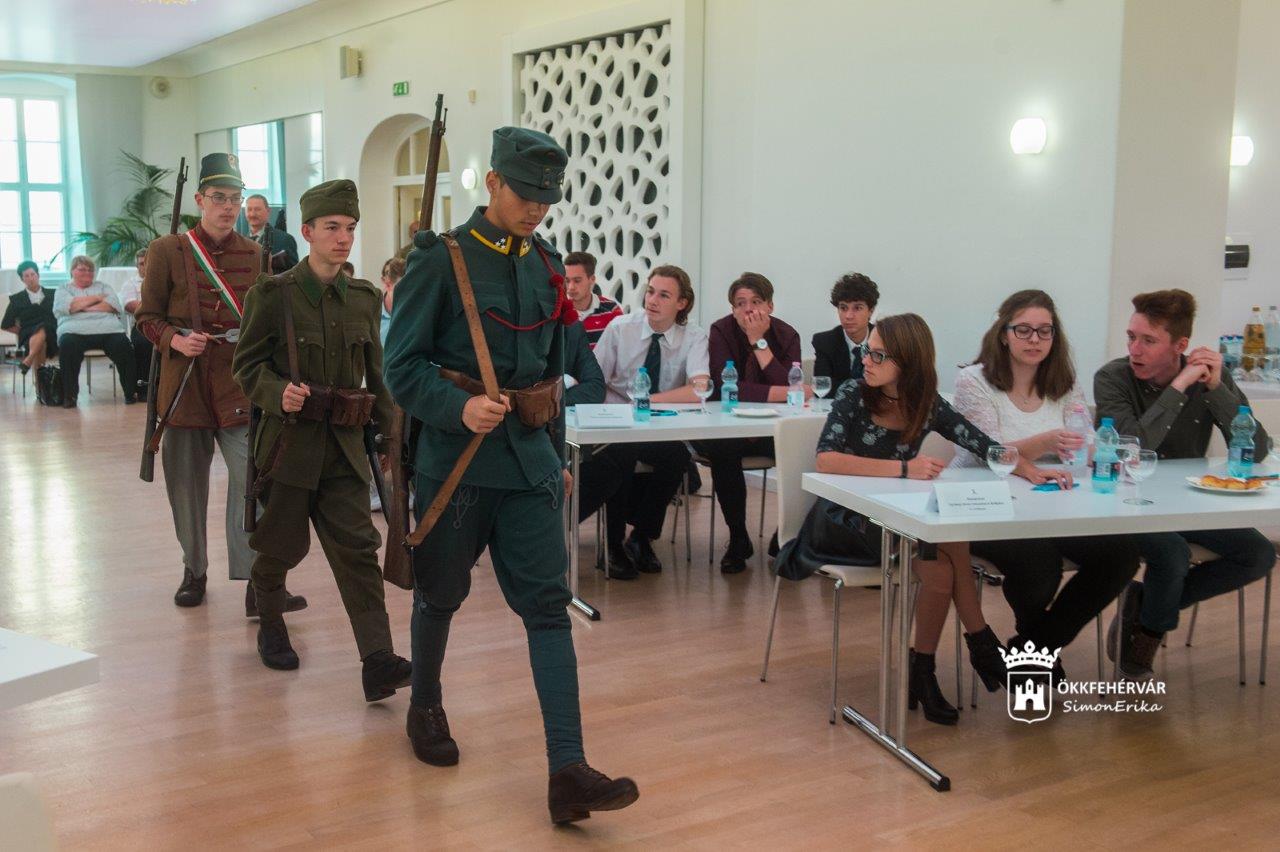 Középiskolások vetélkedője Magyar Honvédség 170 éve tiszteletére