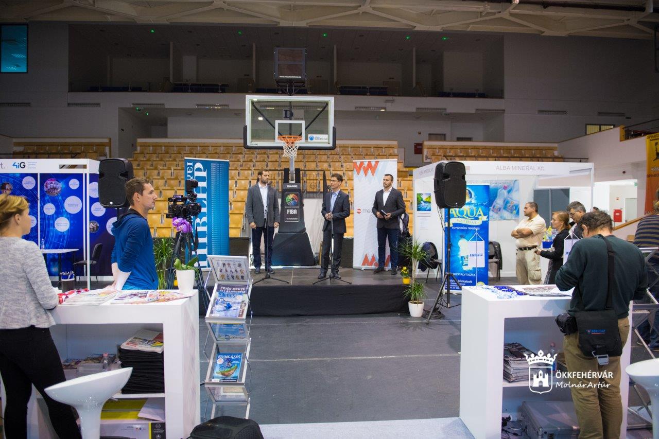 A IV. FMH Állásbörze az Alba Regia Sportcsarnokban