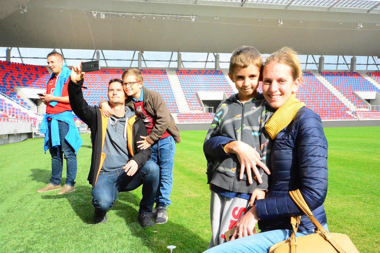 Szurkolók százai voltak vasárnap a Sóstón