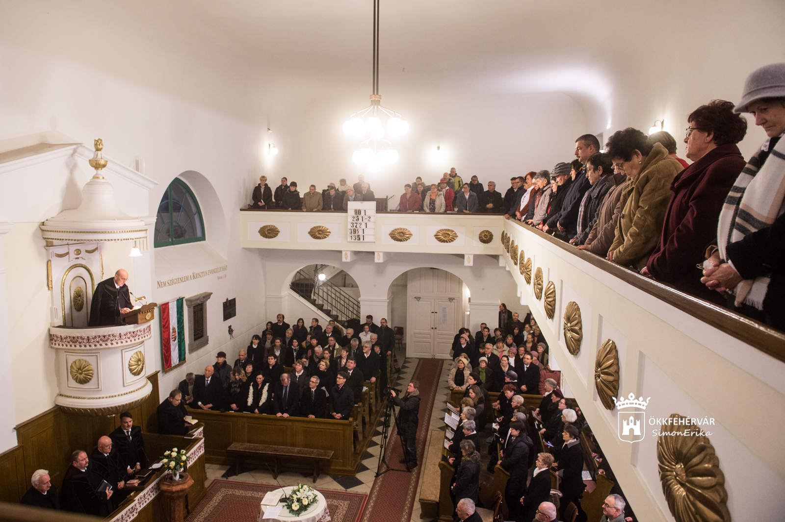 Így iktatták be Szász Zoltán református lelkészt Fehérváron