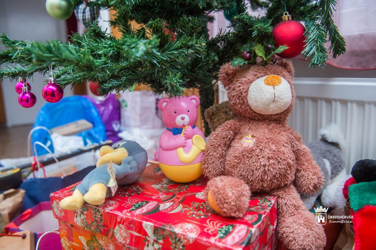 Adomány az Alföldi Tej Kft.-től a Családok Átmeneti Otthonának