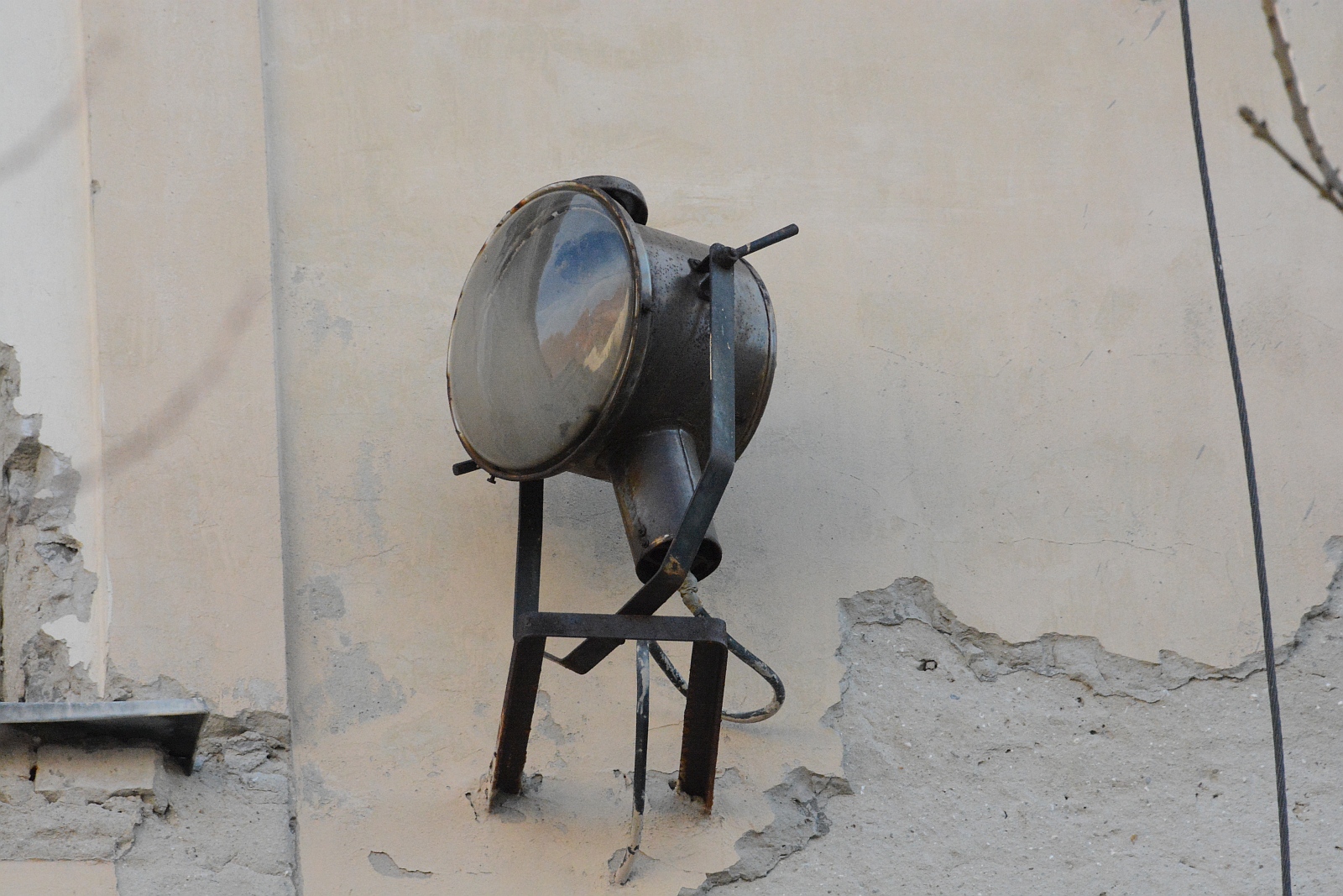 Elkezdődött a Teleki belső homlokzatának felújítása