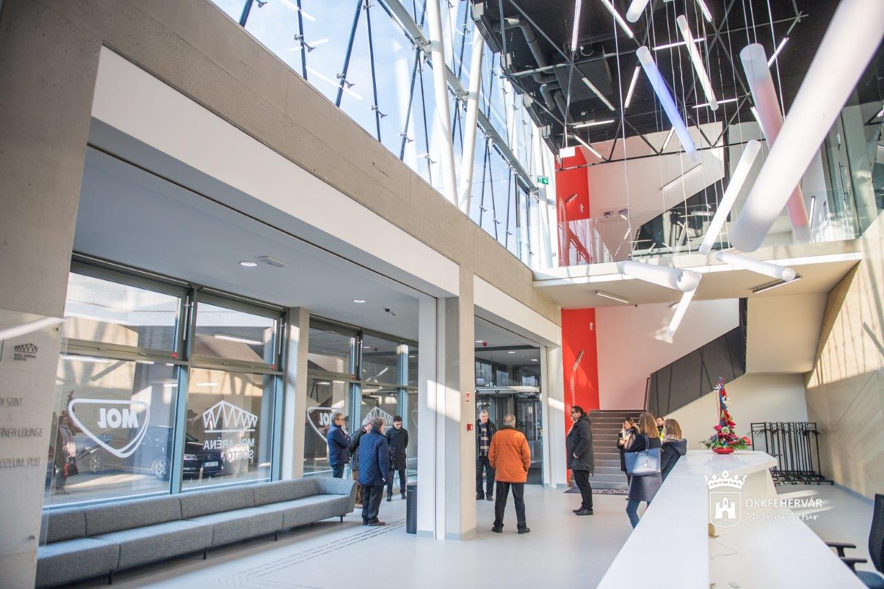 Sóstóra látogatott a Fehérvári Szenátus