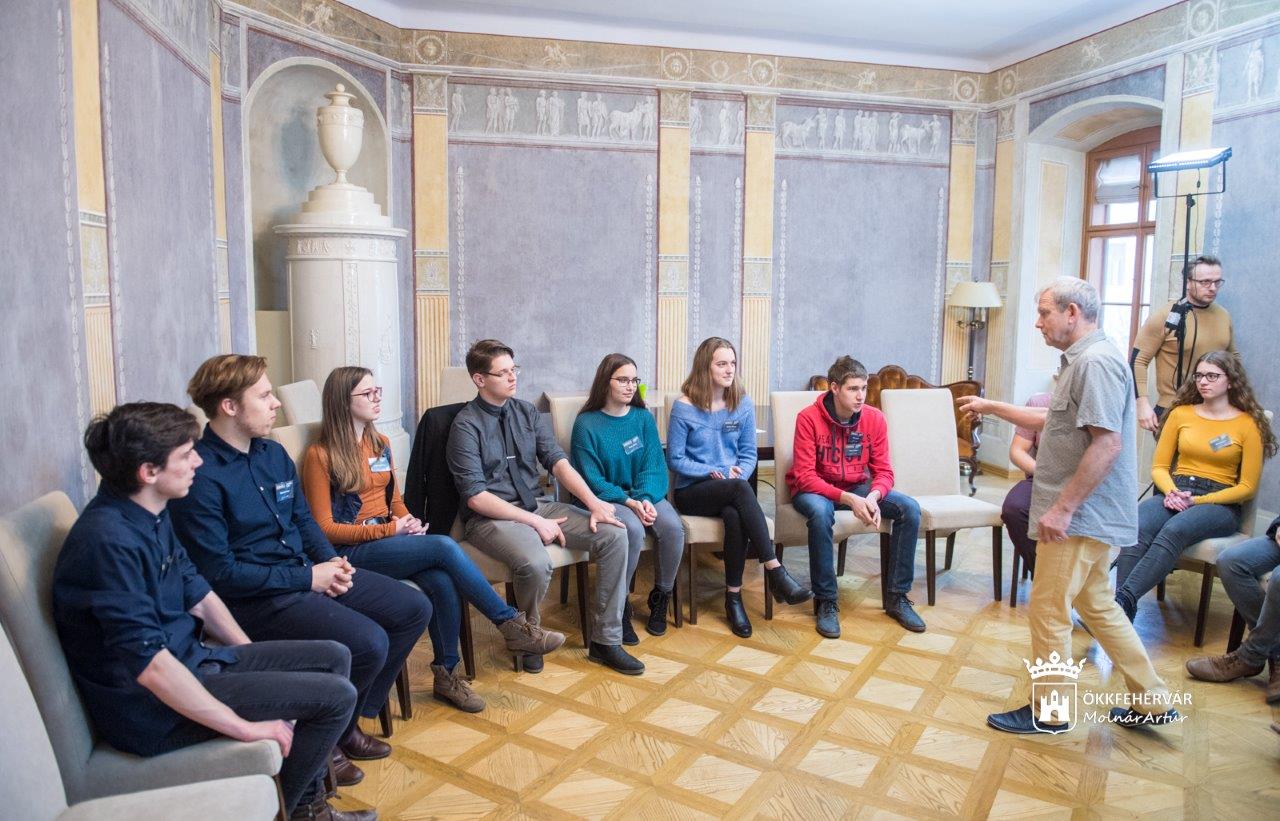 Mentornappal készültek a diákok a Szóval győzni döntőjére